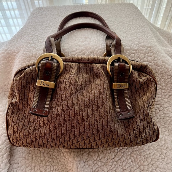 DIOR medium monogram handbag purse! - Picture 3 of 8